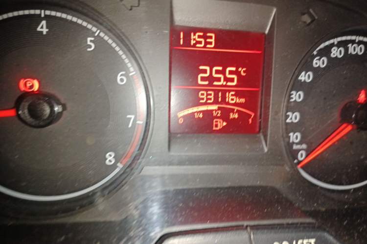 Used Volkswagen Santana 2016 1.4L Manual Fashion Edition Odometer Close Up