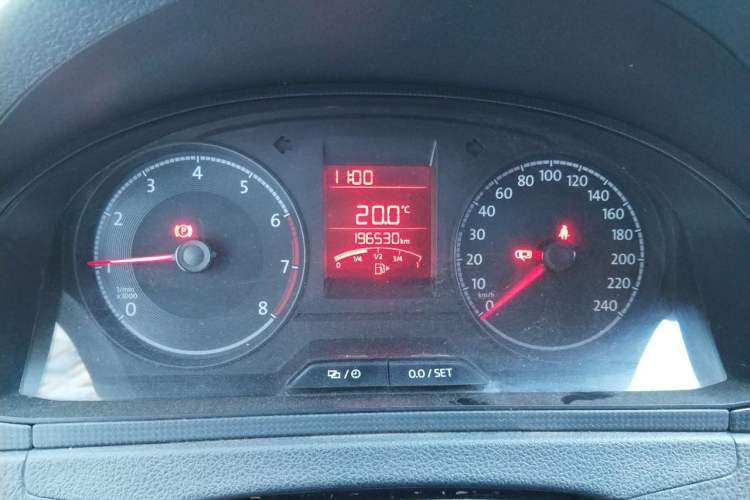 Used Volkswagen Santana 2016 1.6L Manual Fashion Edition Odometer Close Up