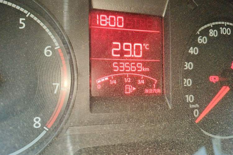 Used Volkswagen Santana 2016 1.6L Manual Fashion Edition Odometer Close Up