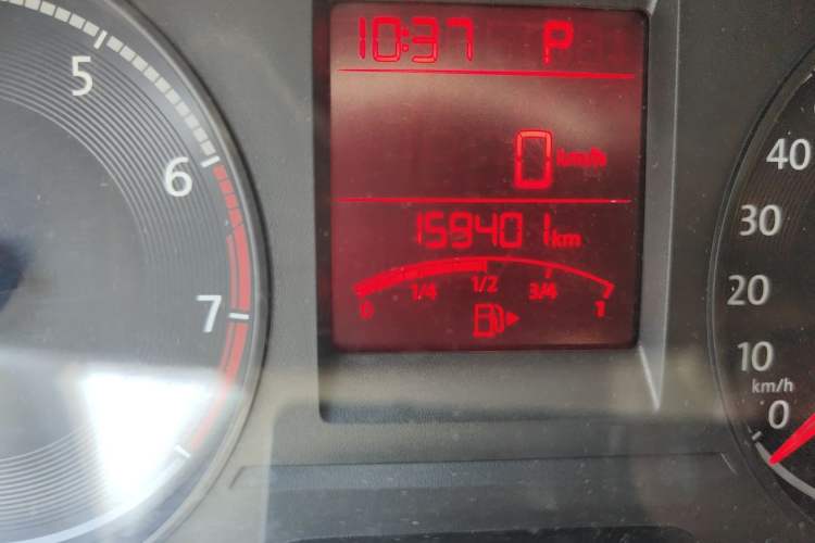 Used Volkswagen Santana 2016 1.6L Automatic Comfort Edition Odometer Close Up