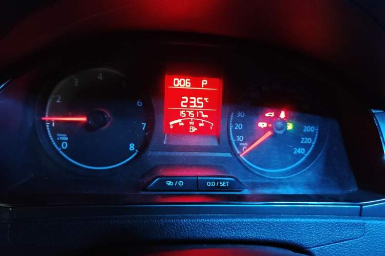 Used Volkswagen Santana 2016 1.6L Automatic Comfort Edition Odometer Close Up