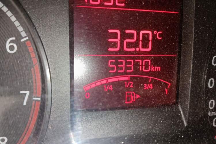 Used Volkswagen Santana 2016 1.4L Manual Fashion Edition Odometer Close Up