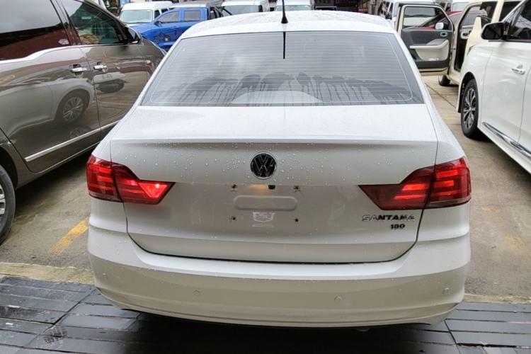Used Volkswagen Santana 2016 1.6L Automatic Fashion Edition Rear