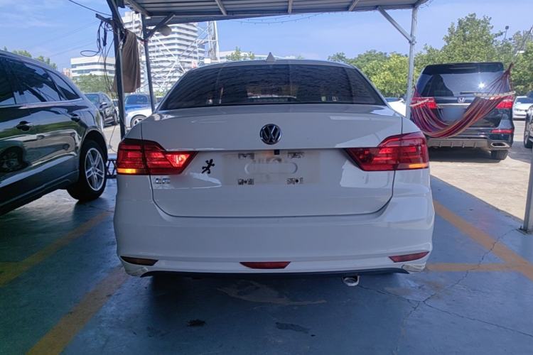 Used Volkswagen Santana 2016 1.6L Manual Fashion Edition Rear