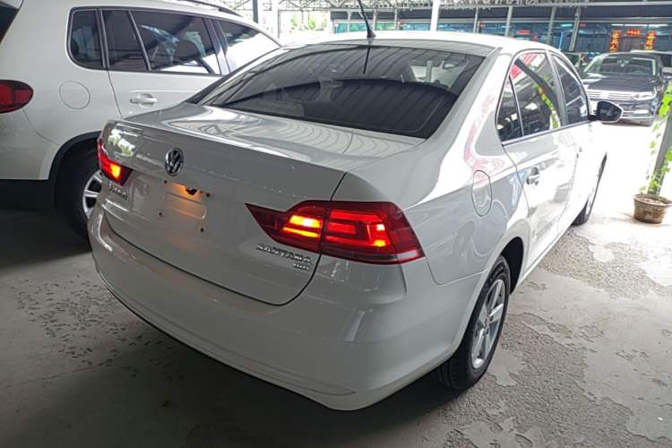 Used Volkswagen Santana 2016 1.6L Manual Fashion Edition Rear Right 45 Deg