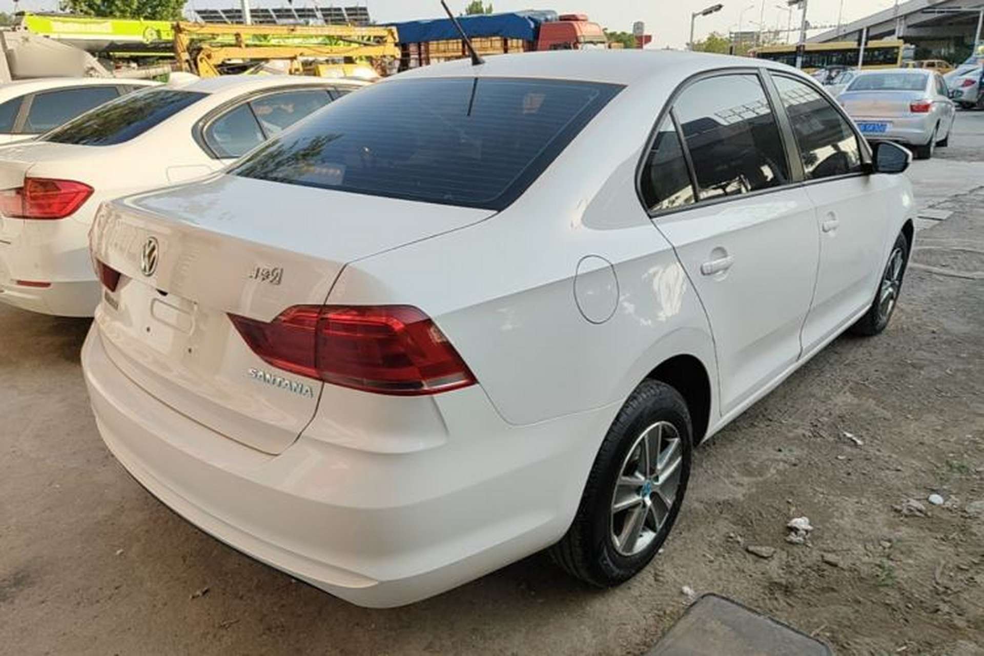 Used Volkswagen Santana 2016 1.4L Manual Fashion Edition Rear Right 45 Deg