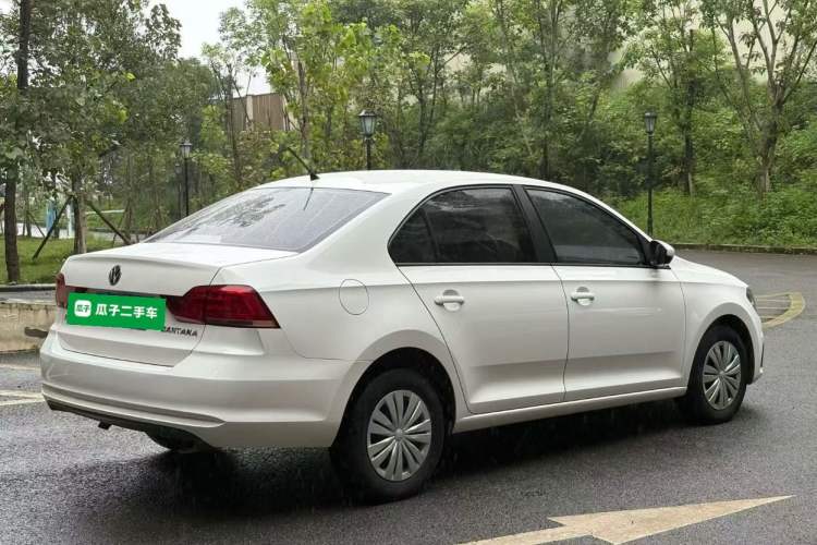 Used Volkswagen Santana 2016 1.4L Manual Fashion Edition Rear Right 45 Deg