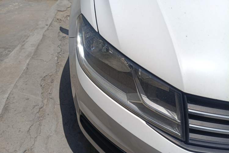 Used Volkswagen Santana 2016 1.6L Manual Fashion Edition Right Front Headlight