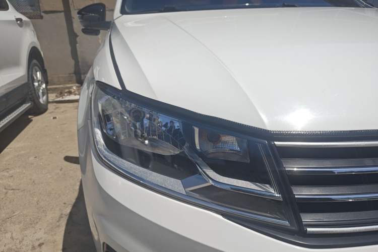 Used Volkswagen Santana 2016 1.6L Manual Fashion Edition Right Front Headlight