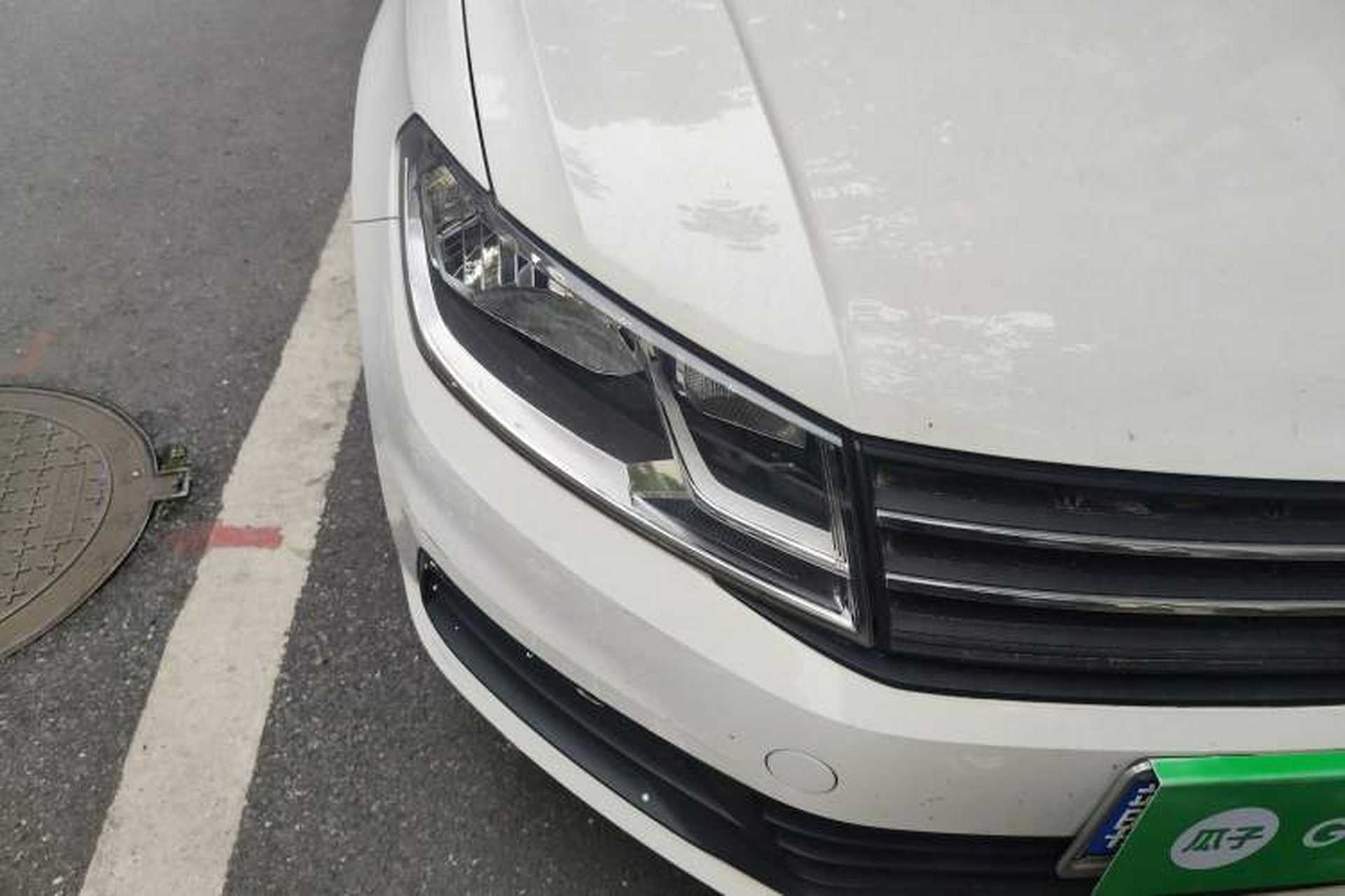 Used Volkswagen Santana 2016 1.6L Automatic Fashion Edition Right Front Headlight