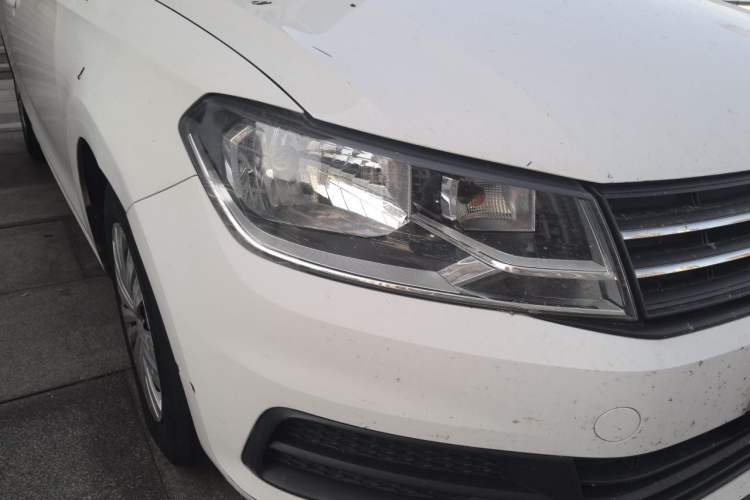 Used Volkswagen Santana 2016 1.4L Manual Fashion Edition Right Front Headlight