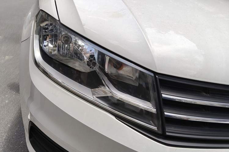 Used Volkswagen Santana 2016 1.6L Manual Fashion Edition Right Front Headlight