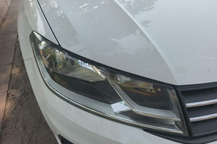 Used Volkswagen Santana 2016 1.4L Manual Fashion Edition Right Front Headlight