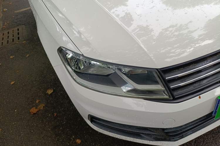 Used Volkswagen Santana 2016 1.6L Manual Fashion Edition Right Front Headlight