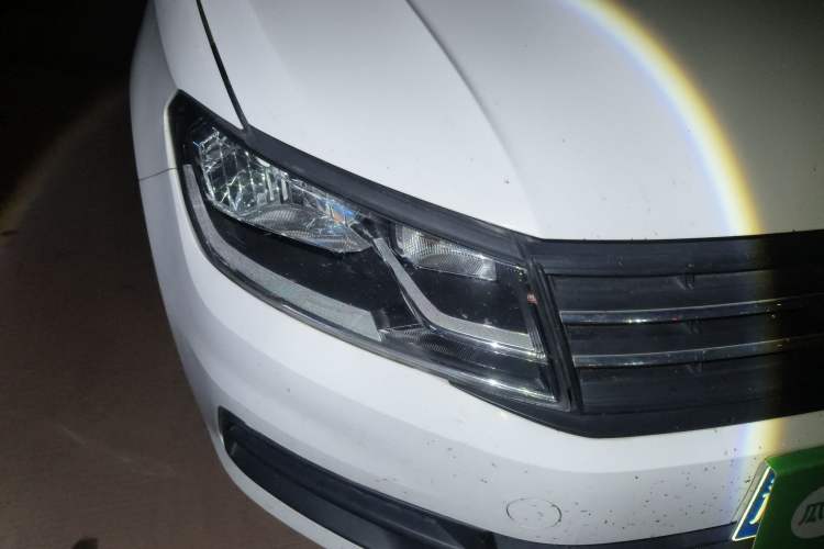Used Volkswagen Santana 2016 1.4L Manual Fashion Edition Right Front Headlight