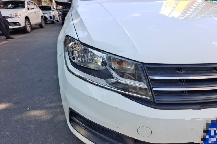 Used Volkswagen Santana 2016 1.4L Manual Fashion Edition Right Front Headlight
