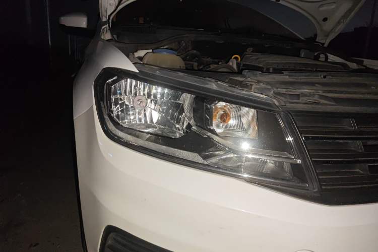 Used Volkswagen Santana 2016 1.4L Manual Fashion Edition Right Front Headlight