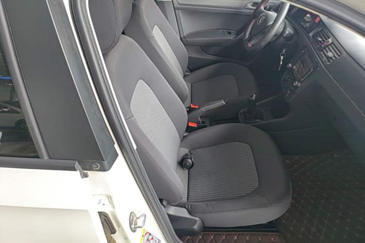 Used Volkswagen Santana 2016 1.4L Manual Fashion Edition Right Front Seat