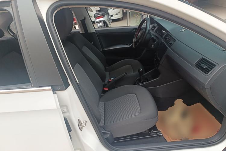 Used Volkswagen Santana 2016 1.6L Manual Fashion Edition Right Front Seat