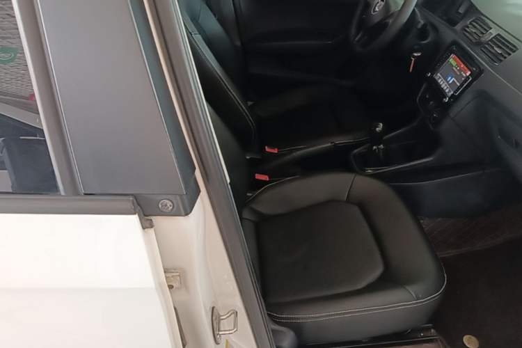 Used Volkswagen Santana 2016 1.6L Manual Fashion Edition Right Front Seat