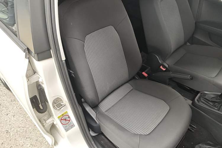 Used Volkswagen Santana 2016 1.6L Automatic Fashion Edition Right Front Seat
