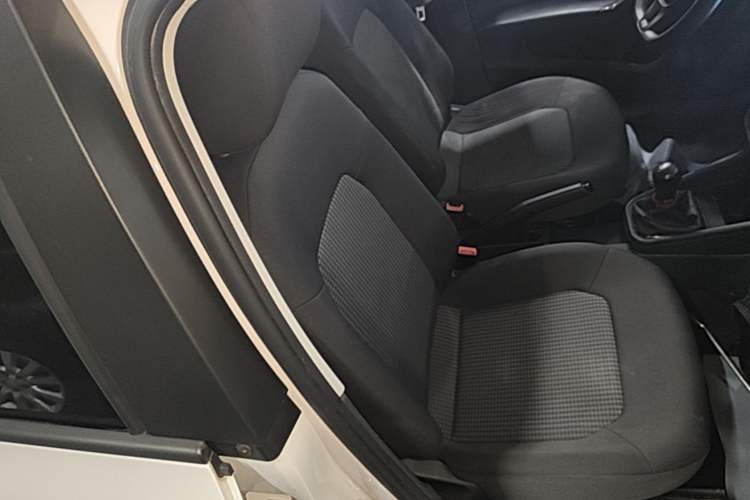 Used Volkswagen Santana 2016 1.4L Manual Fashion Edition Right Front Seat