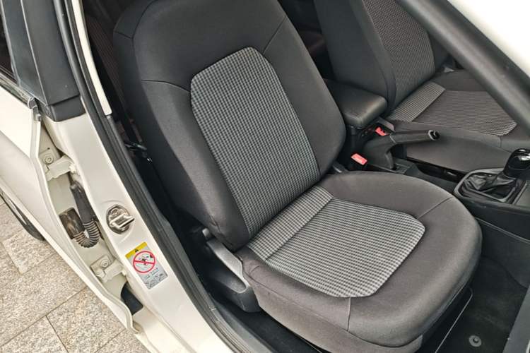 Used Volkswagen Santana 2016 1.6L Automatic Fashion Edition Right Front Seat
