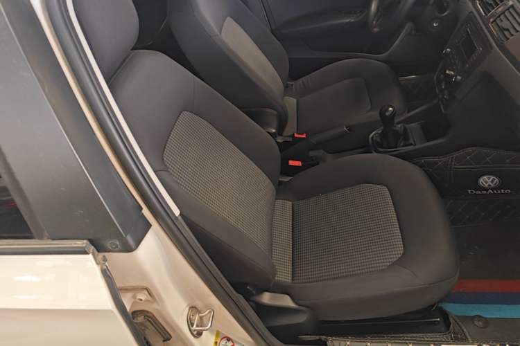Used Volkswagen Santana 2016 1.6L Manual Fashion Edition Right Front Seat