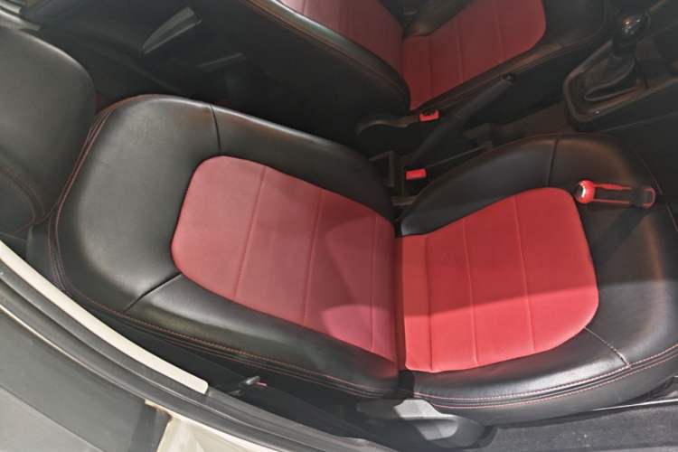 Used Volkswagen Santana 2016 1.6L Automatic Fashion Edition Right Front Seat