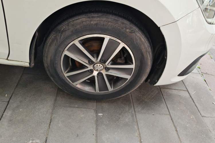 Used Volkswagen Santana 2016 1.6L Manual Fashion Edition Right Front Wheel Hub
