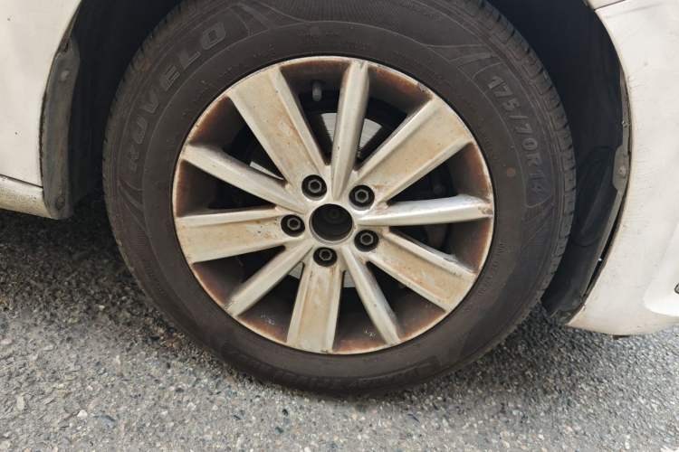 Used Volkswagen Santana 2016 1.6L Manual Fashion Edition Right Front Wheel Hub