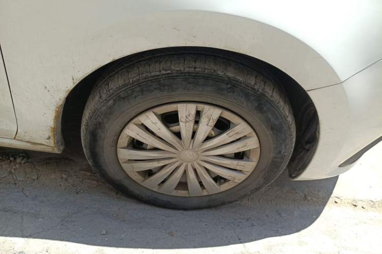 Used Volkswagen Santana 2016 1.6L Manual Fashion Edition Right Front Wheel Hub
