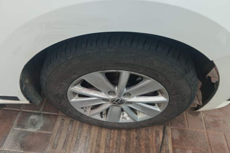 Used Volkswagen Santana 2016 1.6L Manual Fashion Edition Right Front Wheel Hub