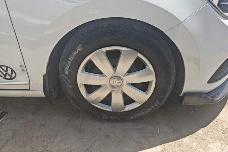 Used Volkswagen Santana 2016 1.6L Manual Fashion Edition Right Front Wheel Hub