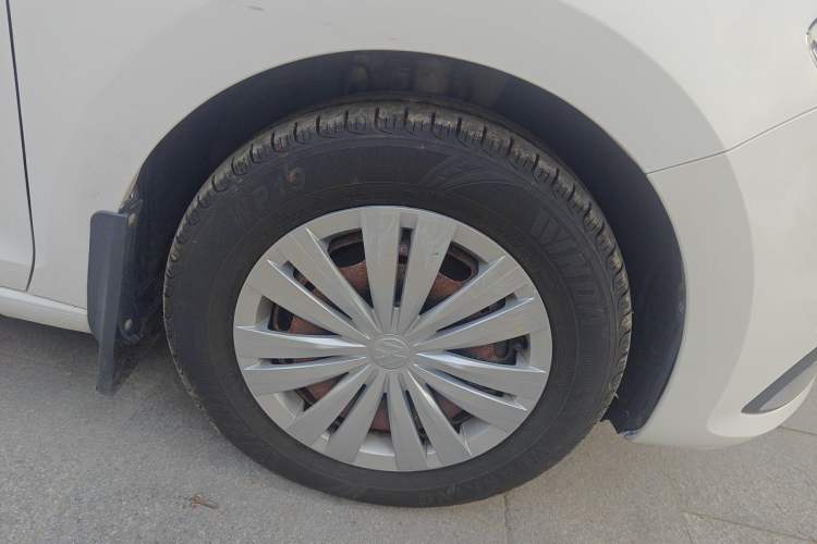 Used Volkswagen Santana 2016 1.4L Manual Fashion Edition Right Front Wheel Hub