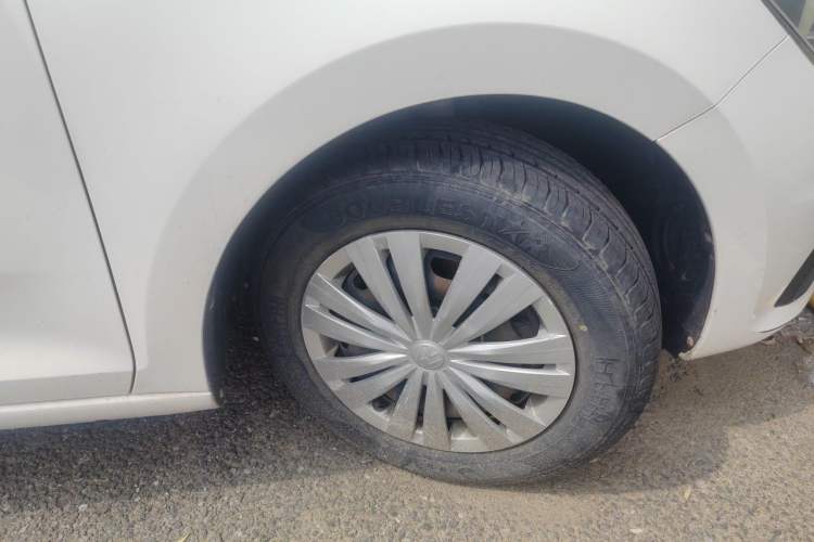 Used Volkswagen Santana 2016 1.6L Manual Fashion Edition Right Front Wheel Hub