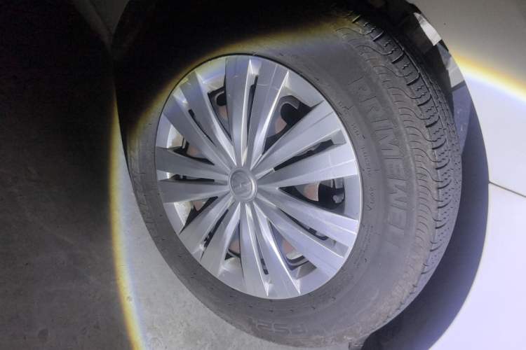 Used Volkswagen Santana 2016 1.6L Manual Fashion Edition Right Front Wheel Hub