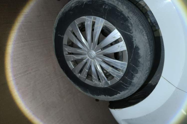 Used Volkswagen Santana 2016 1.4L Manual Fashion Edition Right Front Wheel Hub