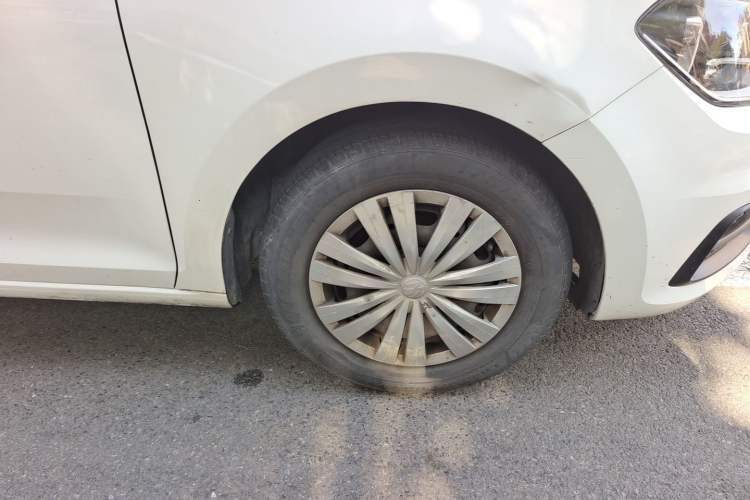 Used Volkswagen Santana 2016 1.4L Manual Fashion Edition Right Front Wheel Hub