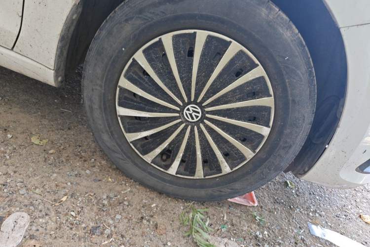 Used Volkswagen Santana 2016 1.4L Manual Fashion Edition Right Front Wheel Hub