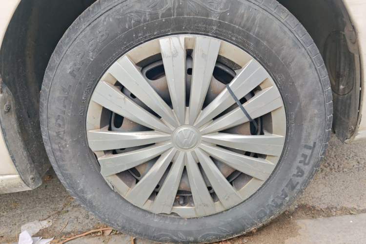 Used Volkswagen Santana 2016 1.6L Manual Fashion Edition Right Front Wheel Hub