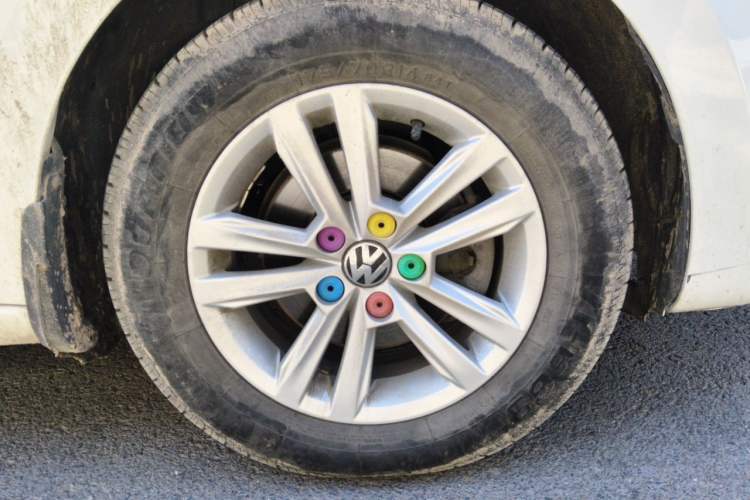 Used Volkswagen Santana 2016 1.6L Manual Fashion Edition Right Front Wheel Hub