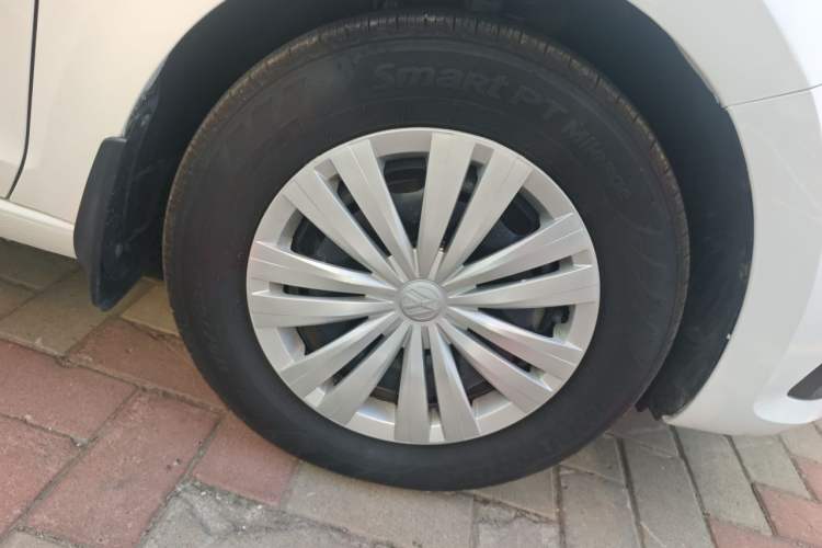 Used Volkswagen Santana 2016 1.6L Manual Fashion Edition Right Front Wheel Hub