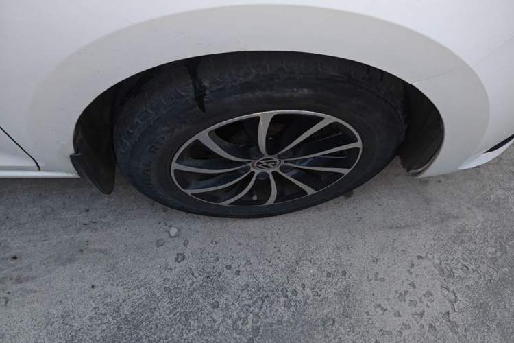 Used Volkswagen Santana 2016 1.6L Manual Fashion Edition Right Front Wheel Hub