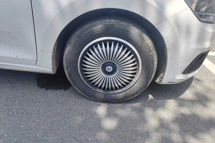 Used Volkswagen Santana 2016 1.6L Manual Fashion Edition Right Front Wheel Hub