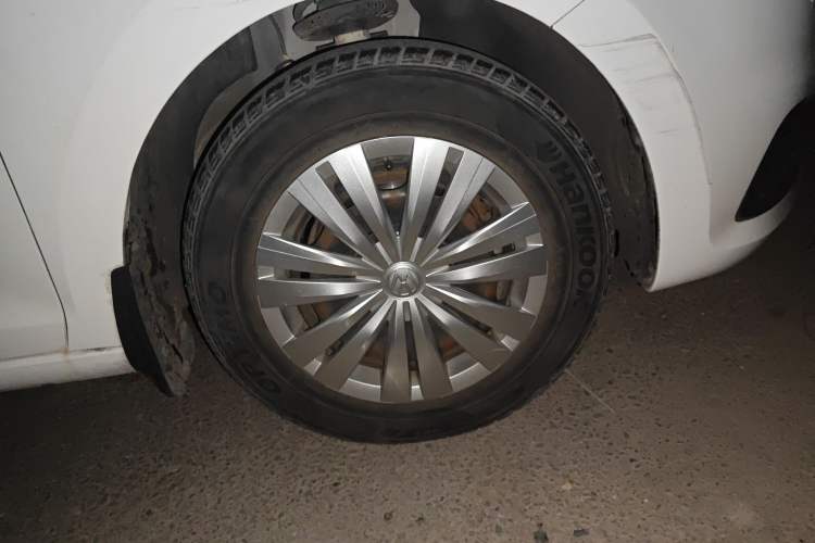 Used Volkswagen Santana 2016 1.4L Manual Fashion Edition Right Front Wheel Hub