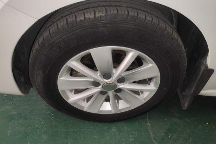 Used Volkswagen Santana 2016 1.4L Manual Fashion Edition Right Front Wheel Hub
