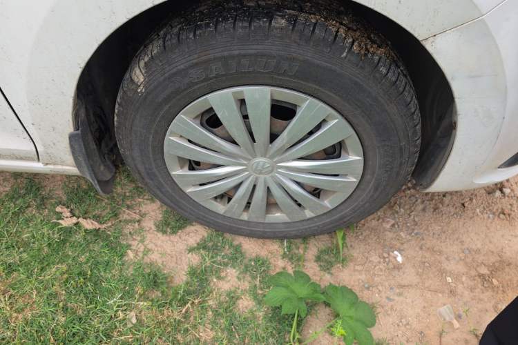 Used Volkswagen Santana 2016 1.4L Manual Fashion Edition Right Front Wheel Hub