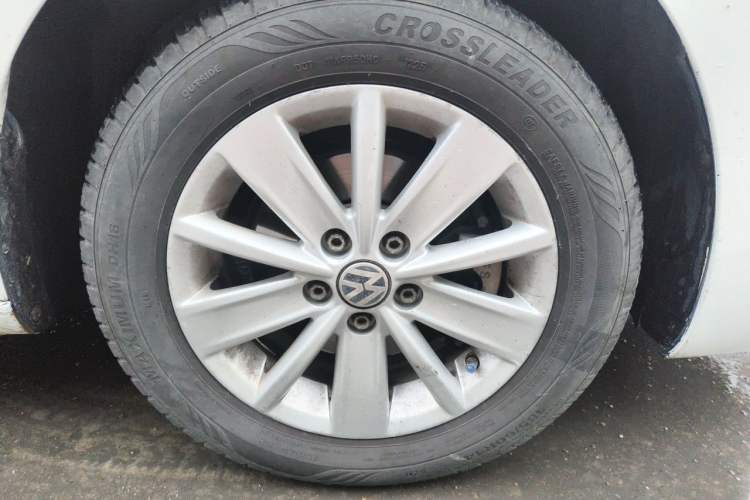 Used Volkswagen Santana 2016 1.4L Manual Fashion Edition Right Front Wheel Hub