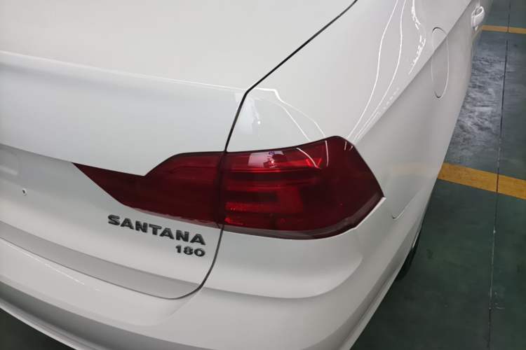 Used Volkswagen Santana 2016 1.6L Manual Fashion Edition Right Rear Taillight